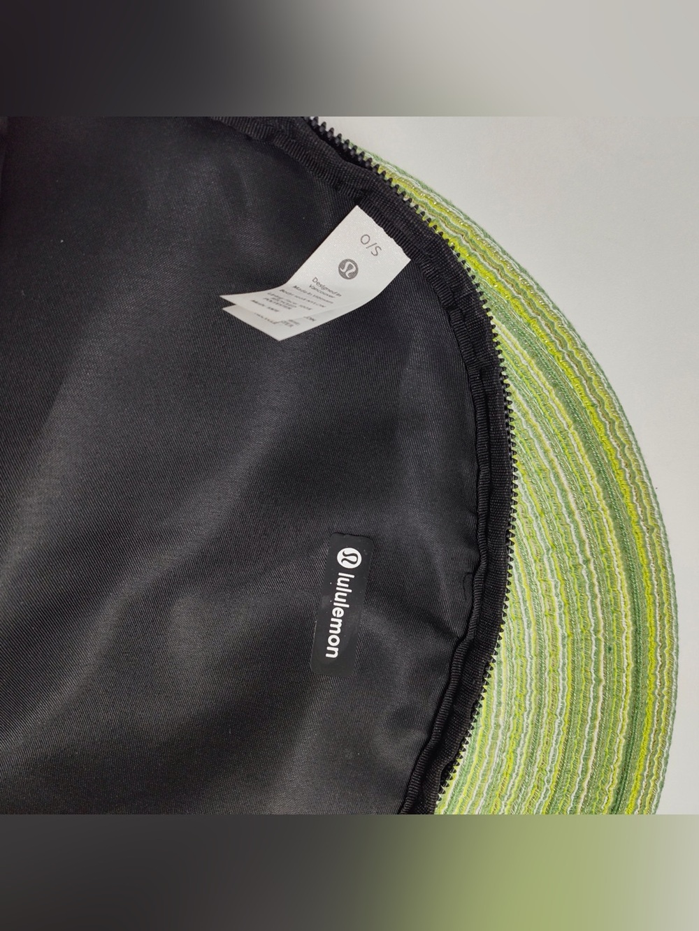 Lululemon Festival Bag 5L • Black/Gold • New - Picture 6 of 8